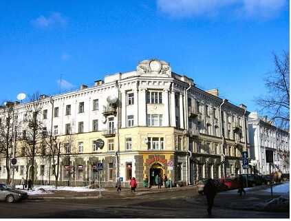 Дом на Броневом - Леонид Таубес